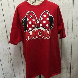 Disney Mom Minnie Mouse red t-shirt in XL, 100% cotton and great condition